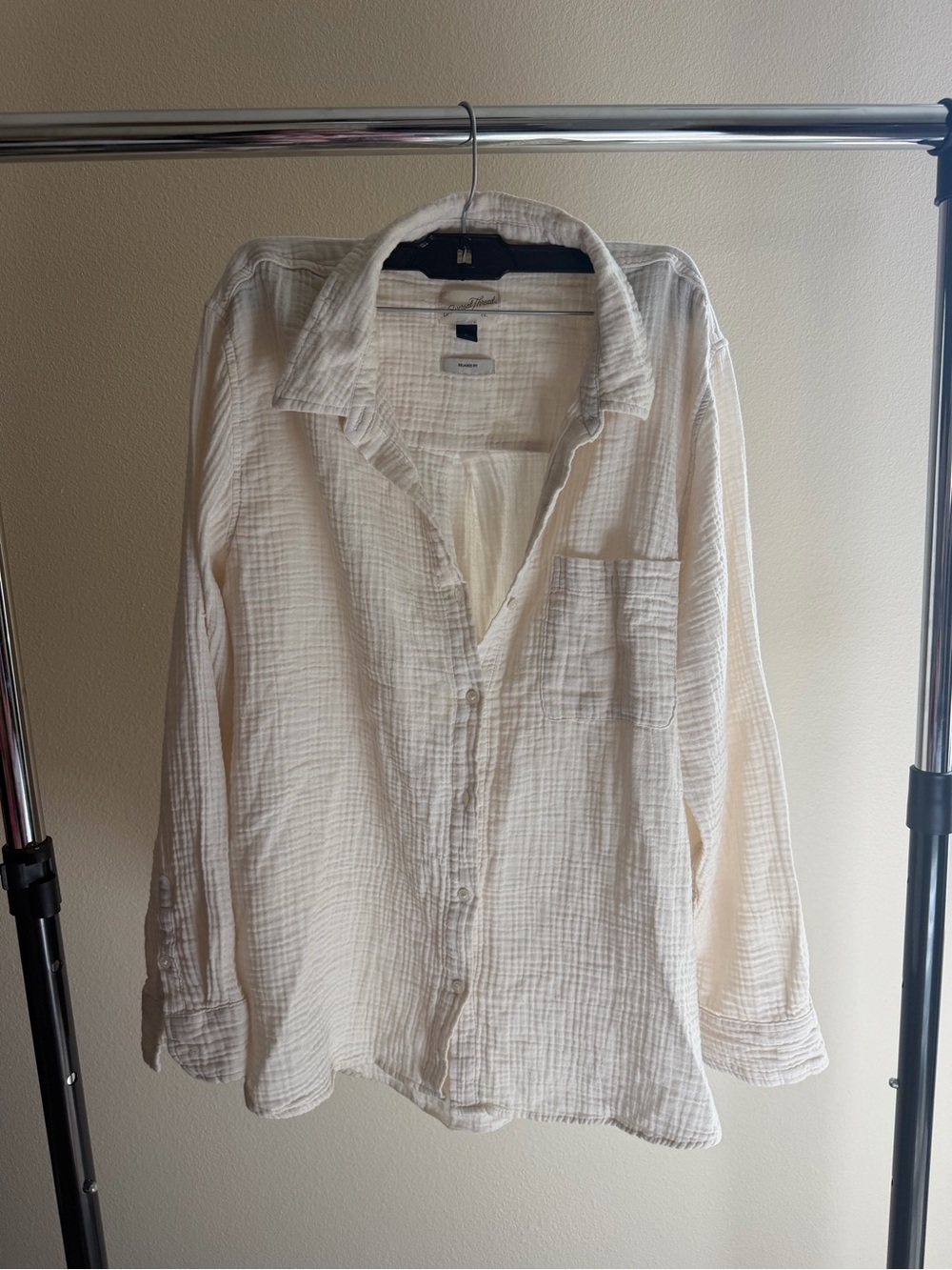 Universal Thread Men's Cream Textured Button-Down Shirt